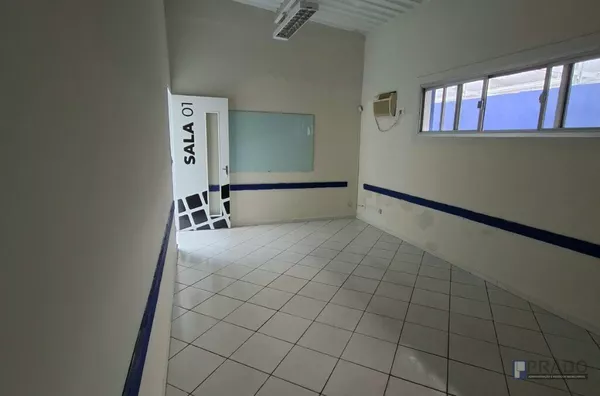 Espaço Comercial Térreo, com 10 salas, copa/cantina, recepção, vaga na porta - Foto 17