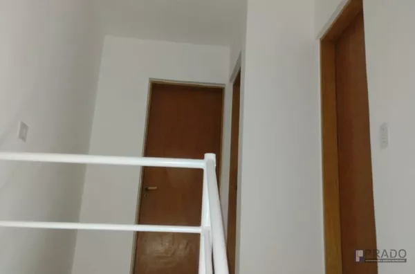 SOBRADO PARA VENDA E LOCAÇÃOEM CONDOMINIO FECHADO COM 2 DORMITÓRIOS, SALA, COZINHA, 2 WCS, AREA DE SERVIÇO, 2 VAGAS DE GARAGEM, MÓVEIS PLANEJADOS A 5 MINUTOS DA ESTAÇÃO DE SUZANO