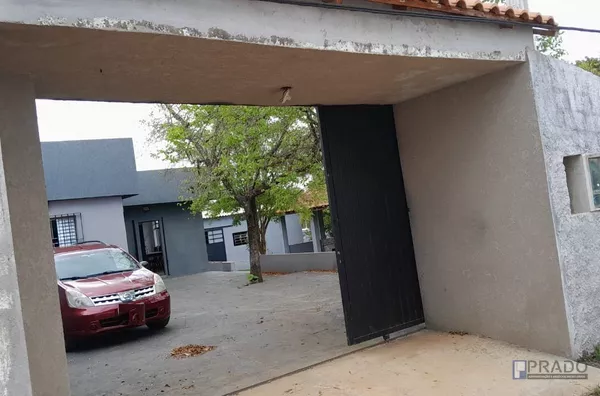 Venda de Chácara Parque Varinhas - Mogi das Cruzes - SP com 1.050m² e 2 Casas Segue mais informações na descrição abaixo: 