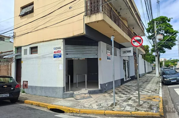 Salão Comercial no Centro de Suzano com 20 m², banheiro, deposito, com acessibilidade para cadeirante  todo no Porcelanato de esquina, na Rua Rui Barbosa, Segue mais informações na descrição abaixo: