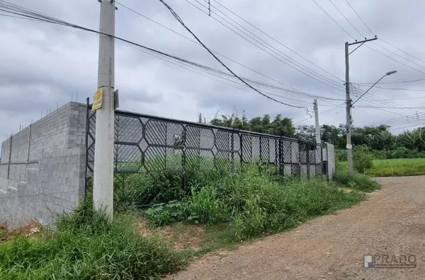 Galpão Para Locação ou Venda: 700 m² + mezanino 15,00x6,00 = 90,00 m²; Terreno de 25,00 x 40,00 = 1.000,00 m².