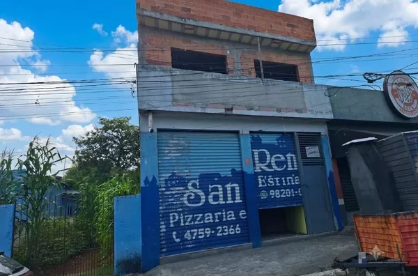 Salão para Locação no Colorado em Suzano - SP, copa e um banheiro, de 65m² Total, praticamente pronto para Pizzaria com forno, mas aceita outros comércios, pé direito 4 metros, Segue mais informações na descrição abaixo: - Foto 3