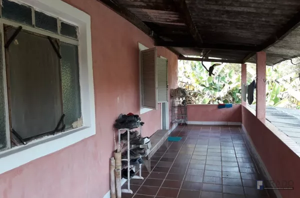 Ótima Chácara em Suzano bairro Tranquilo moradores a mais de 17 anos no Local, Chácara Bonanza, 5 dorms, 2 salas, 2 banheiros, 2 vagas cobertas, Terreno 30x93 total: 2.790 metros, construção de 249 metros, 40x30 plano pouco declive, Varias Arvores Frutife