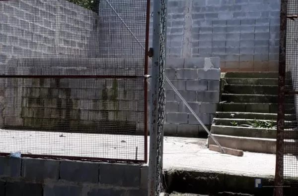 SOBRADO NO JARDIM DAS FLORES EM SUZANO COM 3 DORMITÓRIOS