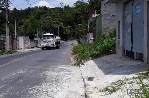 SOBRADO NO JARDIM DAS FLORES EM SUZANO COM 3 DORMITÓRIOS