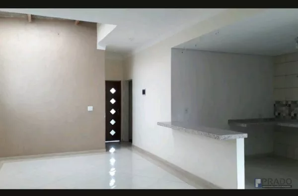 CASA EM SUZANO JARDIM IKEDA, 1DORM, SALA COZINHA ESTILO AMERICANA, TODA NO PORCELANATO, PORTÃO AUTOMÁTICO, 75METROS DE CONSTRUÇÃO, TERRENO 300METROS, DOCUMENTADA