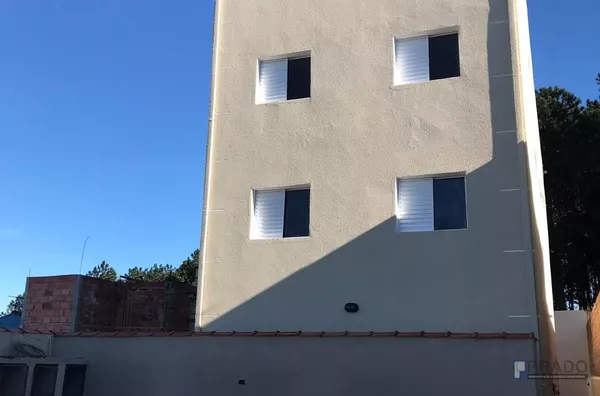 Excelente Apartamento Térreo na Vila Cintra, com Quintal Privativo, 2 Dorms (1 Suíte), 2 Vagas 