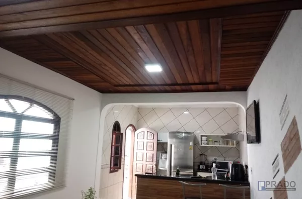 -SOBRADO PARA VENDA NO JARDIM MONTE CRISTO EM SUZANO PRÓXIMO AO PARQUE MAX FEFFER E A 6 MINUTOS DA ESTAÇÃO DE CALMON VIANA, COM 3 DORMITÓRIOS, SALA, COZINHA, 2 WCS, LAVABO, ÁREA DE SERVIÇO, SACADA , , 2 VAGAS DE GARAGEM - ACEITA FINANC