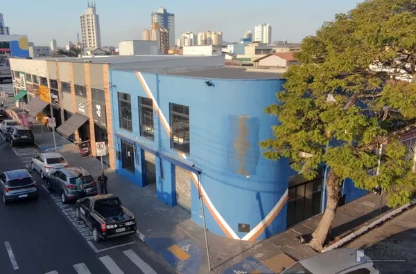Salão para Aluguel, esquina da Nove de Julho (antigo VELOZ) com mezanino - Jardim Santa Helena, Suzano