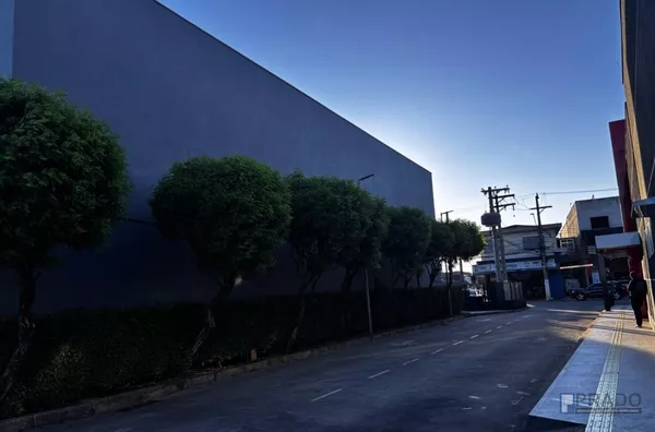 Salão Comercial para Aluguel (270m²), ao lado do McDonald's - Vila Costa, Suzano