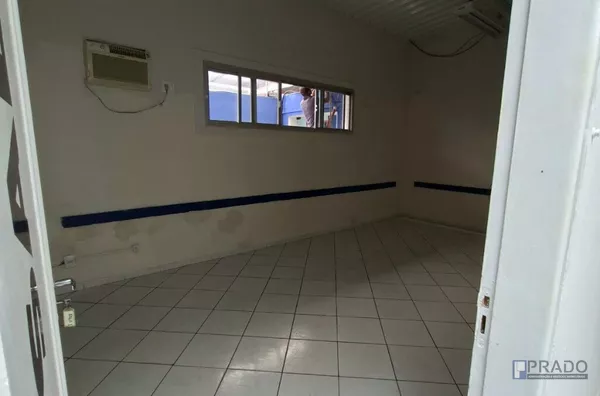 Espaço Comercial Térreo, com 10 salas, copa/cantina, recepção, vaga na porta - Foto 16