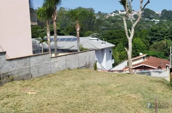 Venda de Terreno Condomínio Aruâ, Fica na Avenida principal, ao Lado da Casa da Foto, Excelente Topografia e Vista maravilhosa, 10x30, Aceita financiamento Bancário, Agende sua Visita ainda Hoje.