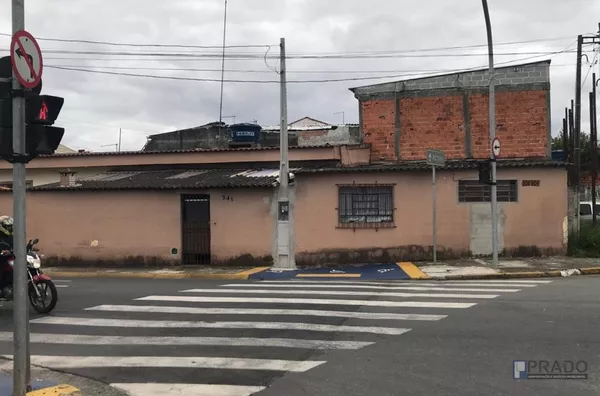 Salão comercial amplo metragem 40m² 8x5 com um WC, de esquina na Vila Figueira em Suzano SP, Segue mais informações na descrição abaixo: - Foto 8