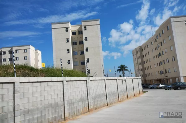 Apto para Venda Próximo ao Blue Beach antigo Tênis Clube, Residencial Caminho do Sol, Com Elevador. 1dorm com possibilidade para 2 tem estrutura na sala, Cozinha, Sala, Banheiro e 1 Vaga, agende uma visita ainda hoje. 