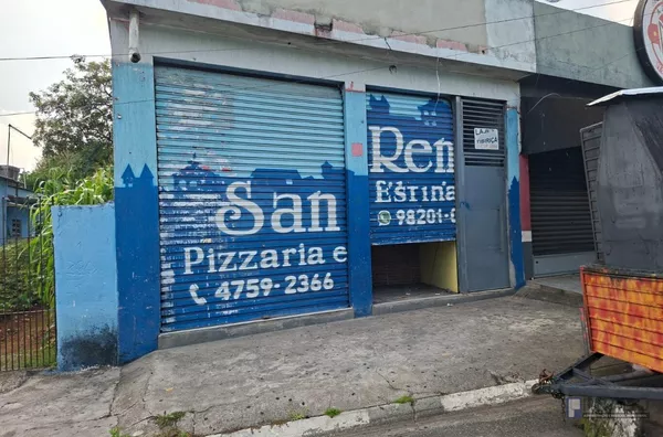  Salão para Locação no Colorado em Suzano - SP, copa e um banheiro, de 65m² Total, praticamente pronto para Pizzaria com forno, mas aceita outros comércios, pé direito 4 metros, Segue mais informações na descrição abaixo: