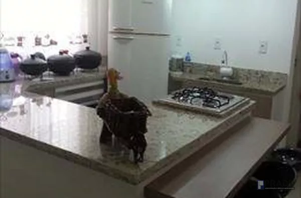 VENDE-SE CASA EM SUZANO