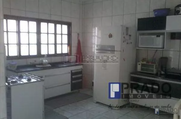 Sobrado em Suzano bairro Chácara Faggion