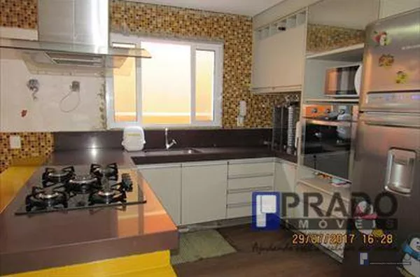 VENDA DE SOBRADO EM SUZANO
OPORTUNIDADE