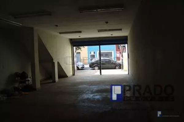 SALÃO CENTRO DE SUZANO DO LADO MILHARAL 150 METROS, RECUO PARA 2 CARROS, LOCAÇÃO 5MIL + IPTU,  EXERCITO DA SALVAÇÃO NA ESQUINA, 5 MINUTOS DA ESTAÇÃO DE SUZANO, NO CENTRO,  AGENDE SUA VISTA 