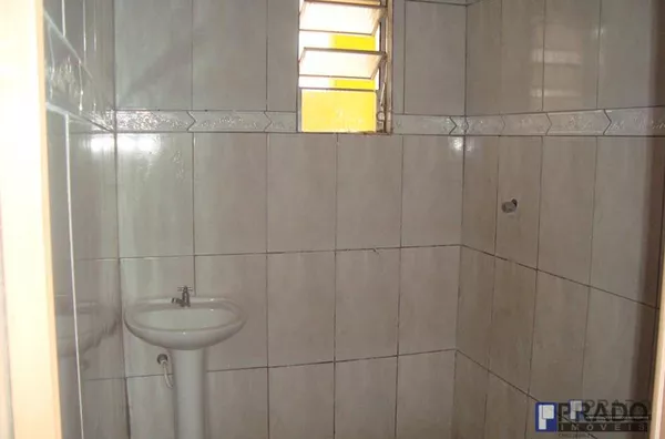 IMÓVEL PARA RENDA EM SUZANO,   SALÃO COMERCIAL E 3 CASAS TODAS ALUGADAS, TERRENO 10 X 30- ÁREA CONSTRUÍDA 180 M²