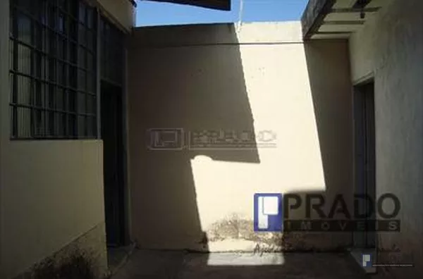 SALÃO CENTRO DE SUZANO DO LADO MILHARAL 150 METROS, RECUO PARA 2 CARROS, LOCAÇÃO 5MIL + IPTU,  EXERCITO DA SALVAÇÃO NA ESQUINA, 5 MINUTOS DA ESTAÇÃO DE SUZANO, NO CENTRO,  AGENDE SUA VISTA 