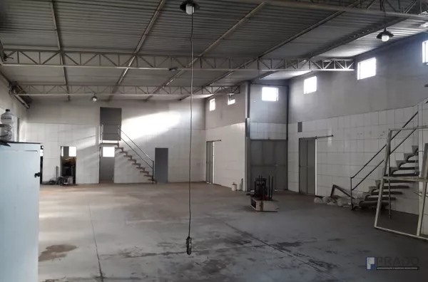 ÓTIMO GALPÃO CAMBIRI FERRAZ DE VASCONCELOS, 700 METROS PE DIREITO ALTO, COM ENTRADA DE CAMINHÃO, ESCRITÓRIO, 2 BANHEIROS E VESTIÁRIO.  VENDA DA CASA DE REFERENCIA: CA1795 JUNTO COM, GALPÃO CASA COM 4DORMS MÉDIO PADRÃO E CHURRASQUEIRA, CONFIRA A REFERENCIA