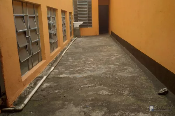 Ótimo galpão reformado para locação de 1.200m² em Ferraz de Vasconcelos - SP, mais detalhes na descrição abaixo: