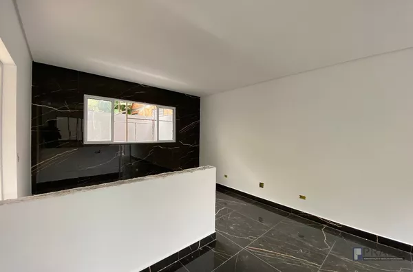 Sobrado de 86m² com 3 dorms, 1 suíte em Poá