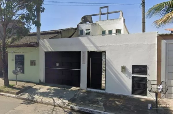 Sobrado residencial e comercial disponível para venda e aluguel no Jardim dos Ipês em Suzano, próximo ao Shopping, segue mais informações abaixo: