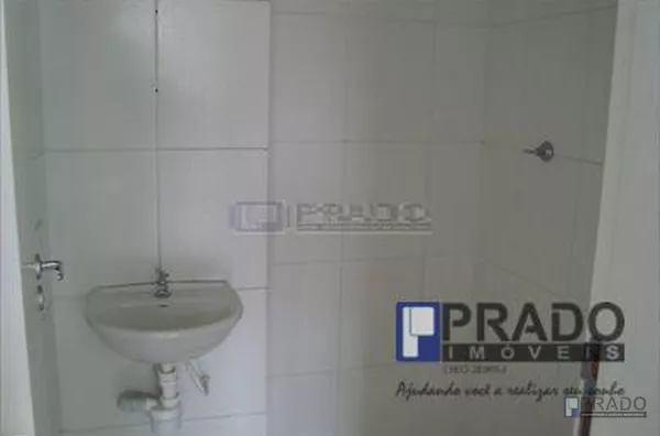 Vila Urupes: 3 dormitórios,sala,cozinha,1 wc,área de serviço,1 vaga de garagem, Pacote por R$ 1.200,00 incluso: locação, condomínio, IPTU, Água e Gás.  