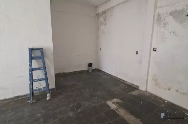 CASA TÉRREA  A 5 MINUTOS DA ESTAÇÃO DE SUZANO E CENTRO, COM 1 DORMITÓRIO, SALA, COZINHA, 1 WC, ÁREA DE SERVIÇO. (NÃO É INDEPENDENTE)