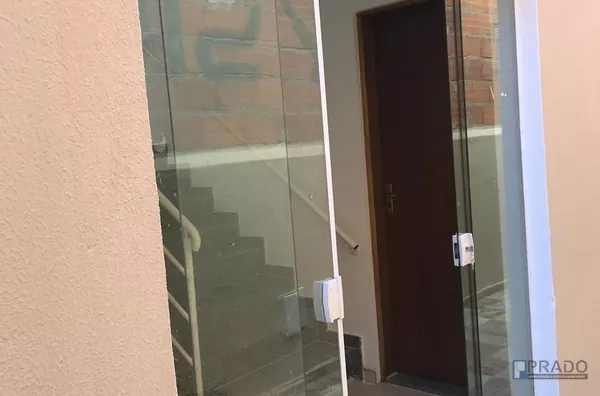 Excelente Apartamento Térreo na Vila Cintra, com Quintal Privativo, 2 Dorms (1 Suíte), 2 Vagas 