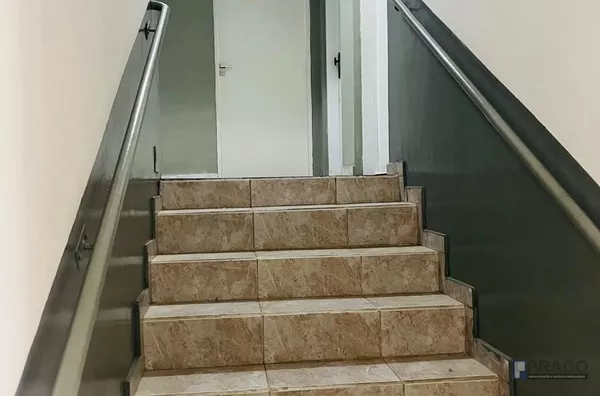 Locação Sala comercial esquina com Rua Baruel em Suzano-SP - 27m2 - 1 banheiro. Ótima localização, Segue mais informações abaixo na descrição: