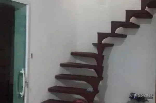 VENDA DE CASA EM POÁ, 3DORMS, 2 BANHEIROS, COZINHA, SALA 3,50 POR 7, AREA DE SERVIÇO, VAGA PARA 2 CARROS, TERRENO 5X30, AREA CONSTRUIDA 192 METROS, AGENDE UMA VISITA HOJE, TROCA POR CHACARA ACIMA DE 3MIL METROS REGIÃO DE SUZANO OU MOGI DAS CRUZES.