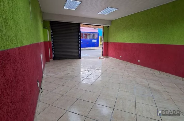 LOJA NA REGIÃO CENTRAL, 03 Banheiros e proximo aos prinpipais comercios