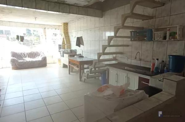 Sobrado Para venda no Jd. Revista em Suzano com 4 dorms sendo uma suíte, Cozinha e sala grande, 2 Wcs, Vagas para 5 carros, área gourmet, Terreno 10x14, área Construída 280m², Mais informações na descrição abaixo...