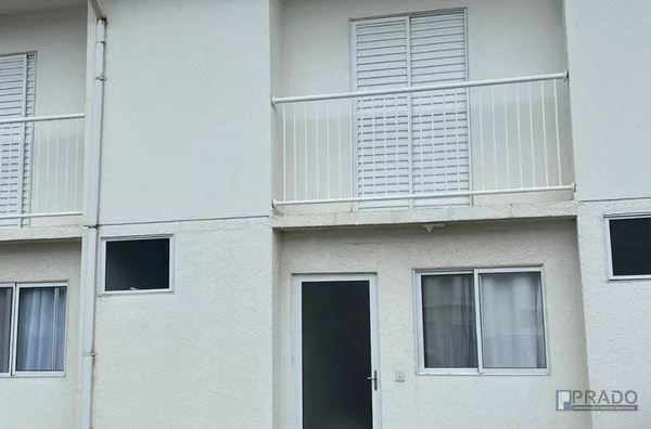 Sobrado para Venda condomínio Mirante ll,60 m2, Sala, Cozinha, 2 quartos, 1 banheiro, 1 lavabo, 2 vagas de garagem  Área gourmet com cobertura retrátil, churrasqueira, jacuzzi.