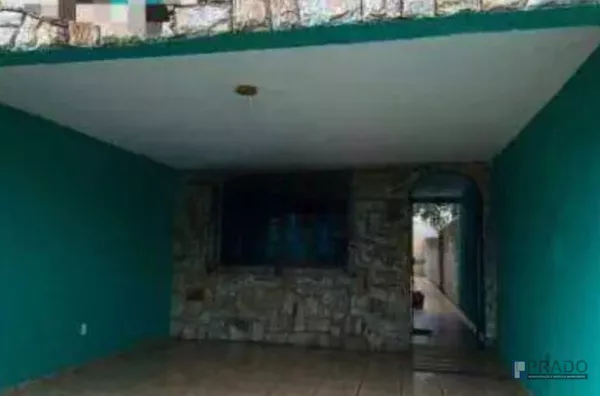 Sobrado à Venda no Parque Suzano, em frente ao Shopping Suzano - SP de 3 dorms sendo uma suíte com Varanda, segue mais informações abaixo na descrição: