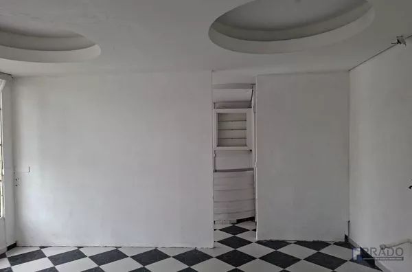 Locação Salão de Esquina na Av: Brasília em Suzano Próximo ao Supermercado Nagumo, 60m2: 10 de Frente por 6 de Fundos, Recepção, Escritório, 1 Sala e um WC, pode aproveitar Fachada;  R$ 2.200,00 + IPTU. - Foto 18