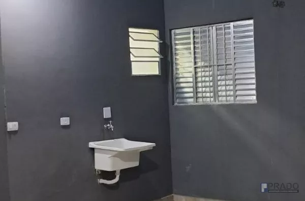 Casa à Venda no Parque Residencial Casa Branca em Suzano - SP, Com Edícula Nova nos fundos de Um Quarto, Cozinha e Banheiro, segue mais informações na descrição abaixo: - Foto 17