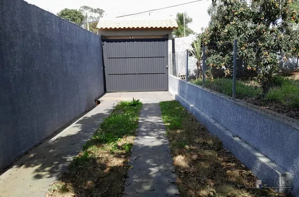 Venda de Chácara Parque Varinhas - Mogi das Cruzes - SP com 1.050m² e 2 Casas Segue mais informações na descrição abaixo: 