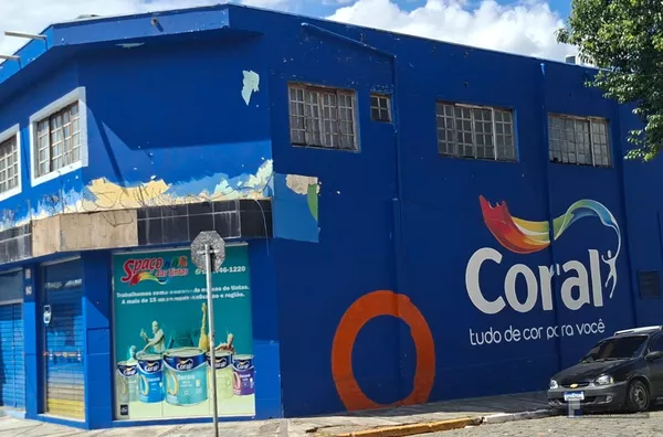 Locação Sala comercial esquina com Rua Baruel em Suzano-SP - 27m2 - 1 banheiro. Ótima localização, Segue mais informações abaixo na descrição: