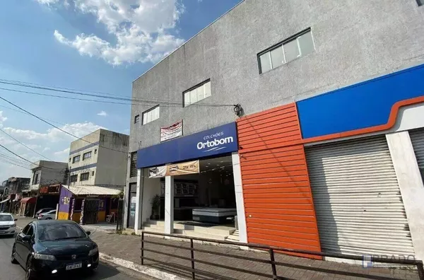 Sobreloja de 400m² no Centro de Ferraz