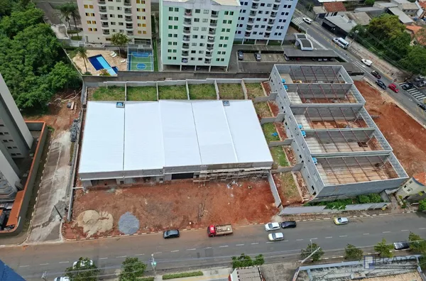 OPORTUNIDADE ÚNICA NA RUA NOVE DE JULHO – GALPÕES NOVOS COM PÉ-DIREITO DE 6 METROS EM SUZANO!