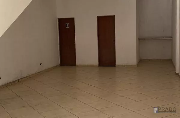 -? Oportunidade Comercial na Avenida Antônio Marques Figueira – Salão de 60m² em Uma das Avenidas Mais Movimentadas da Cidade