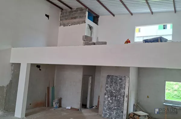 OPORTUNIDADE ÚNICA NA RUA NOVE DE JULHO – GALPÕES NOVOS COM PÉ-DIREITO DE 6 METROS EM SUZANO!