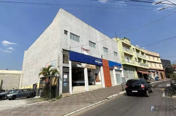 Sobreloja de 400m² no Centro de Ferraz