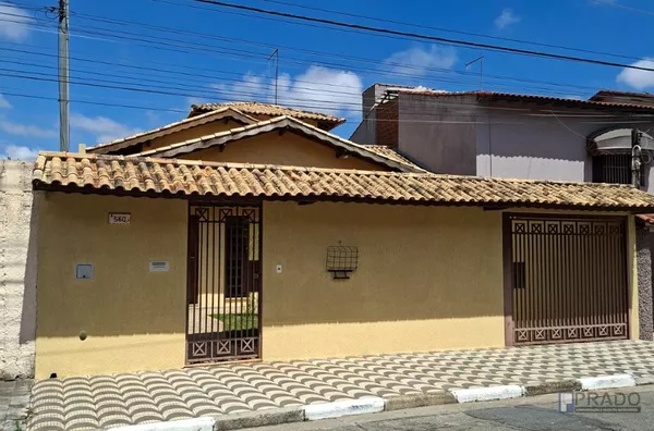 Belíssima CASA para COMPRAR, em um dos melhores bairros de SUZANO