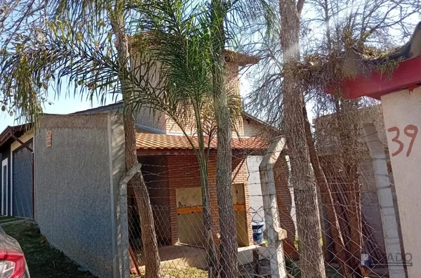 Ótima Chácara à Venda no Clube Dos Oficiais em Suzano, com  1.234,17 m², Area Gourmet Grande e Piscina, mais detalhes na descrição abaixo: