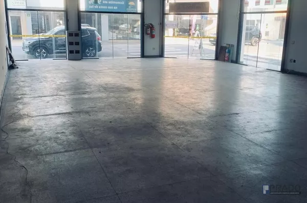 SALÃO COMERCIAL DE ESQUINA PARA LOCAÇÃO, NA GLICERIO